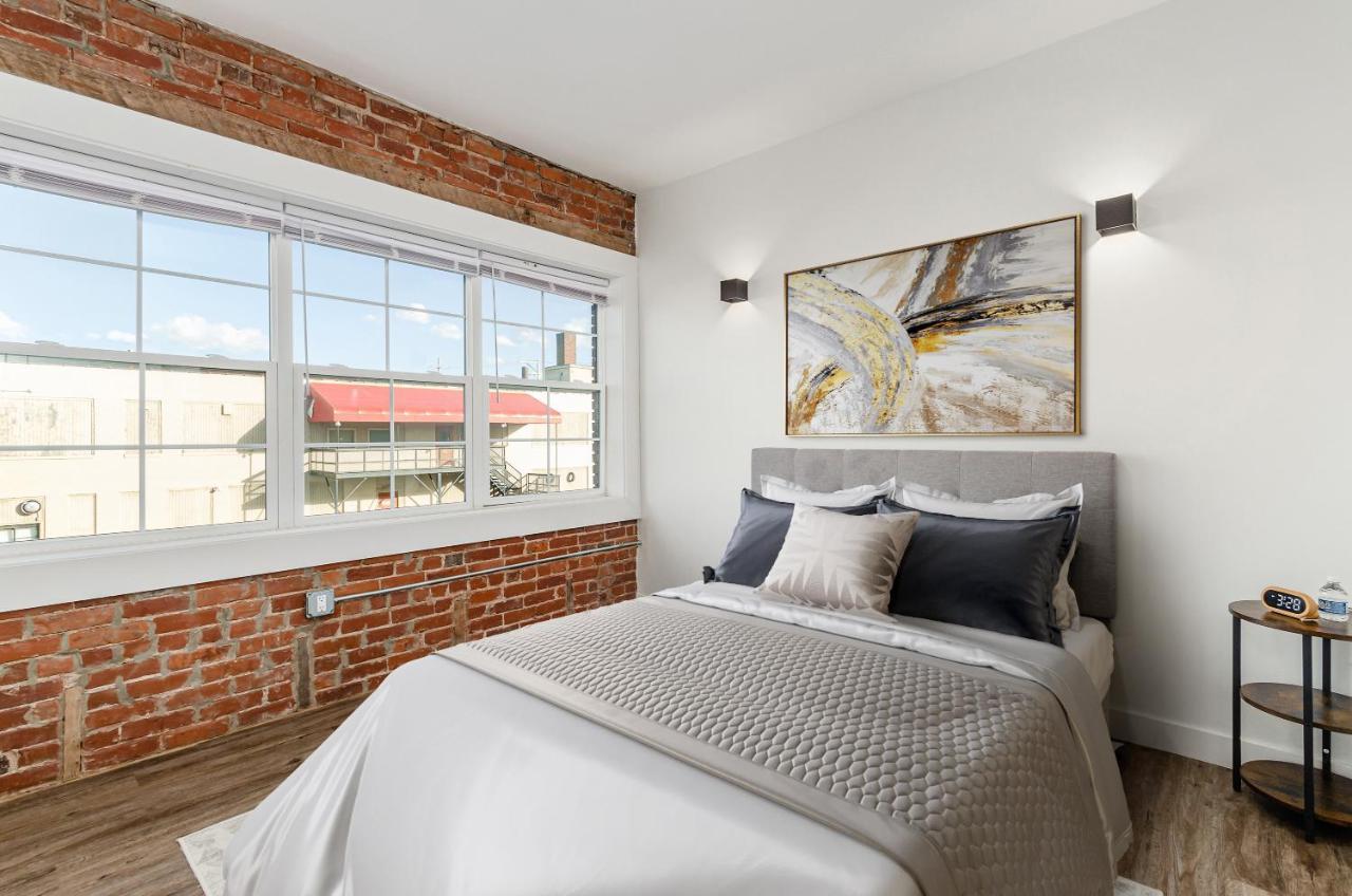 The Broad Cozy Affordable Luxury In Downtown Appartement