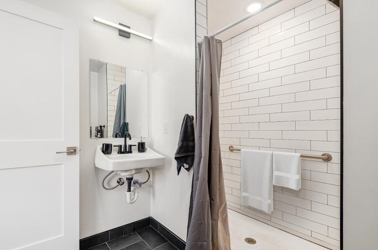 The Broad Cozy Affordable Luxury In Downtown Appartement