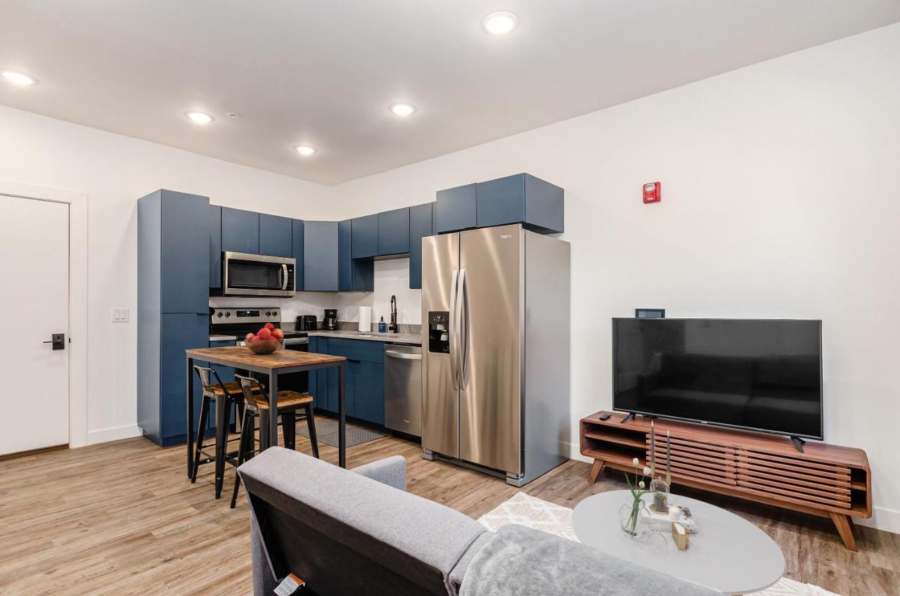 The Broad Cozy Affordable Luxury In Downtown Columbus
