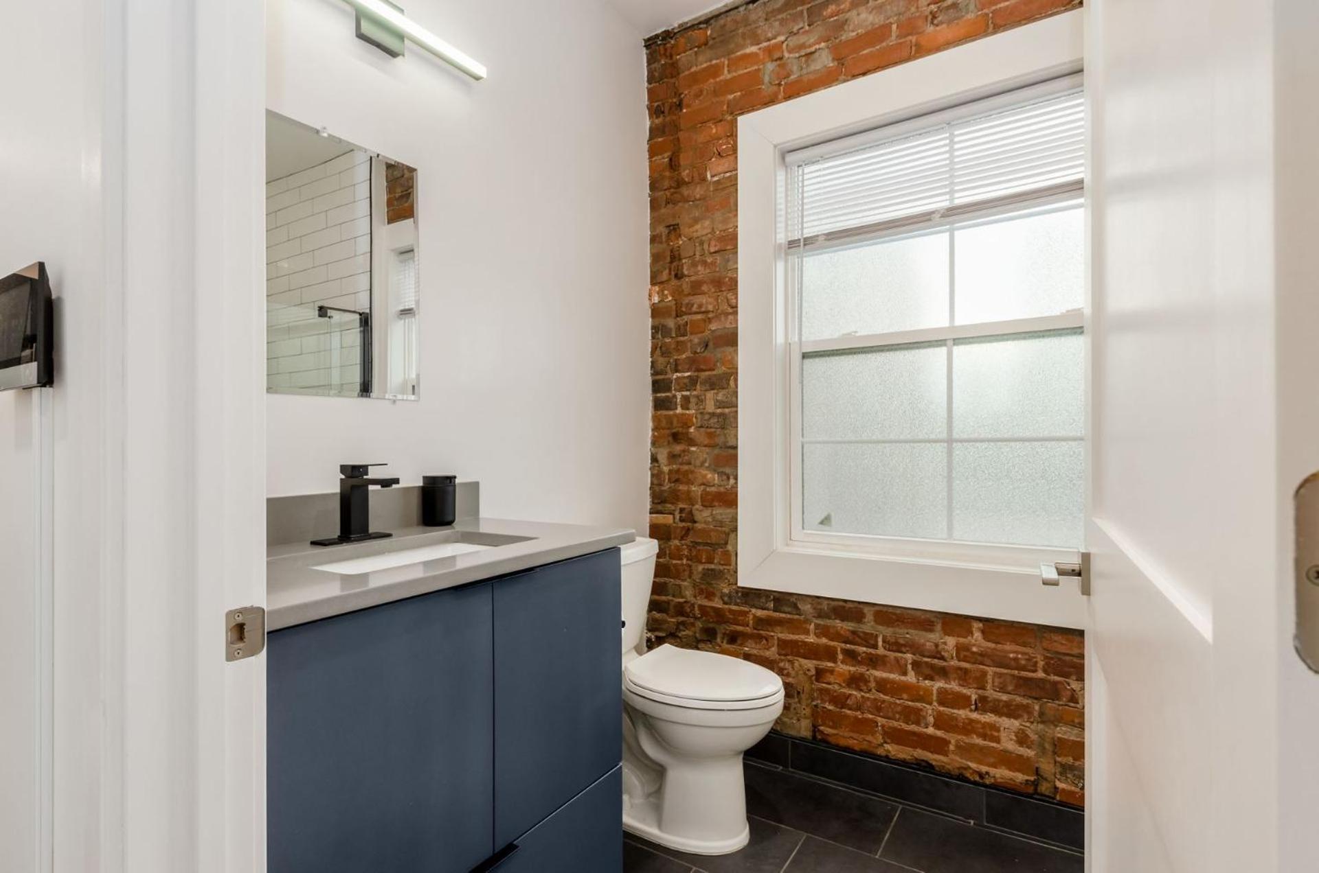The Broad Cozy Affordable Luxury In Downtown Appartement